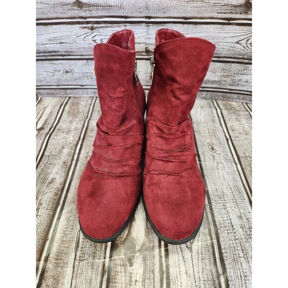 Serene Island Women 10 Faux Fur Suede Side Zip Slouche Bootie Red Small Heel - Picture 2 of 11